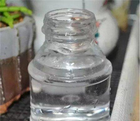干净的玻璃瓶 干净的玻璃瓶