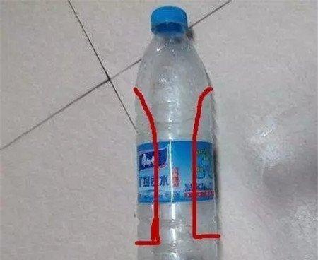 两侧
